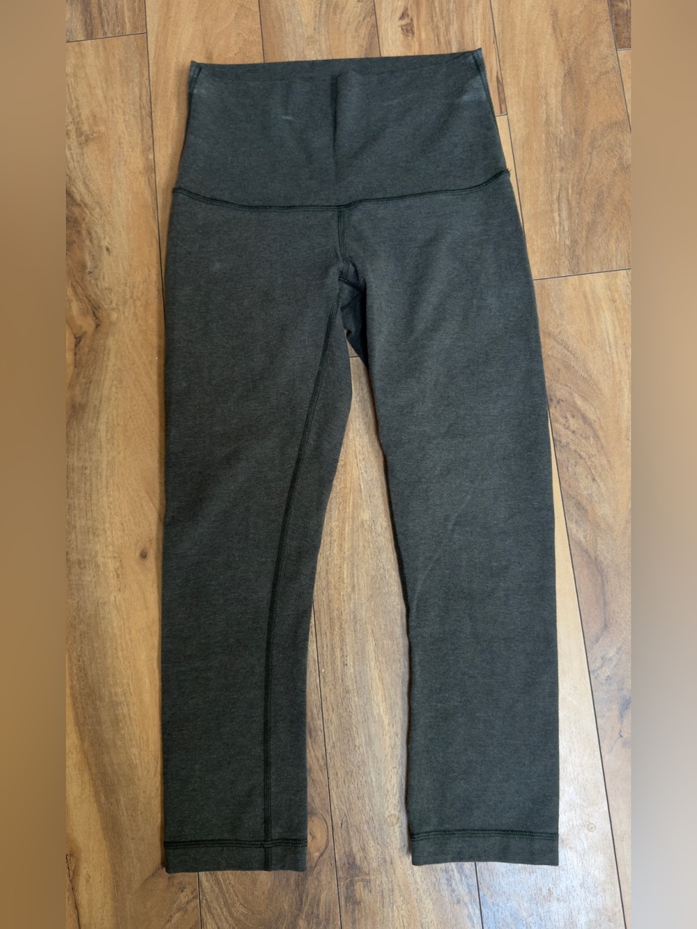 Lululemon Wunder Under Cropped Leggings Dark Olive Green Size 6 Gym Yoga Running